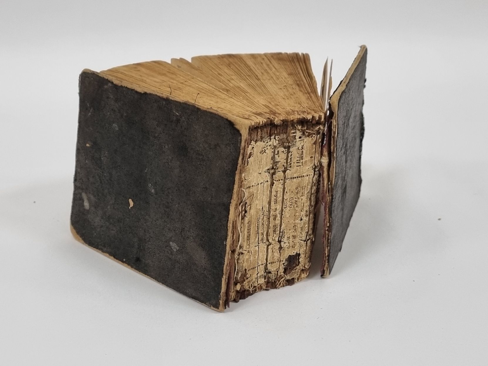 KTU Printing House – Restoration of an 1859 Hymnal (Hardcover) Printing House Book | Book Restoration